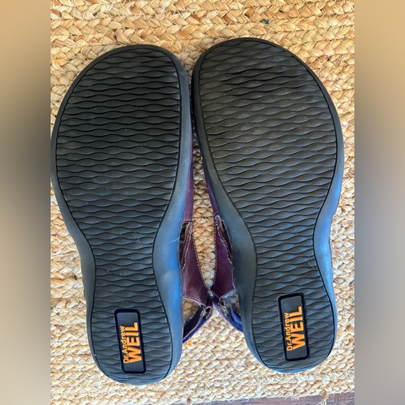 Dr Andrew Weil Purple  leather clip flats size 8 - Picture 7 of 7
